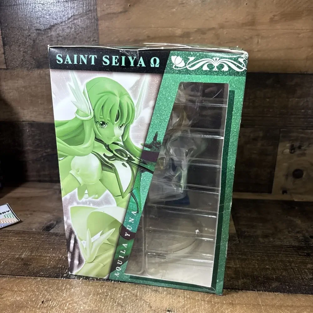 MegaHouse Saint Seiya Omega Eagle Aquila Yuna Bronze Figure New Box Damage